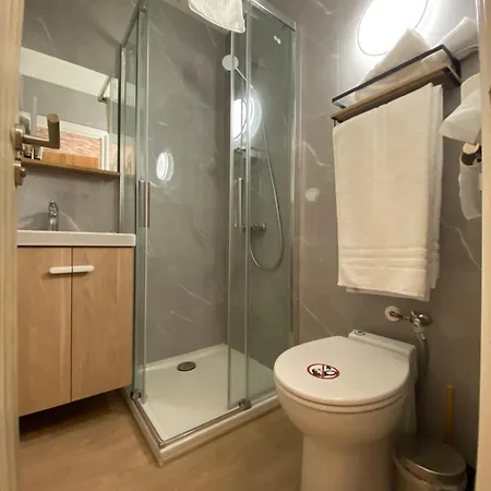 & Aux Portes De Geneve Apartment *