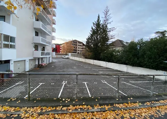 Apartment & Aux Portes De Geneve Saint-Julien-en-Genevois